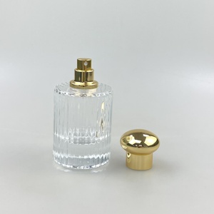 Bouchon de flacon de parfum personnalisable en alliage de zinc unique avec pulvérisateur à pompe - Product Image 3