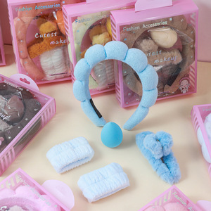 Nuevo Set de Diademas 5 en 1, Diadema Cloud, Correa para la Muñeca, en Caja, Diademas Modernas para Mujer, Uso en Exteriores e Interiores - Product Image 4