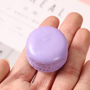 Macarons artificiels en plastique haute simulation, écologiques, nouveau design, faux gâteaux avec technique PU pour présentation alimentaire - Product Image 3
