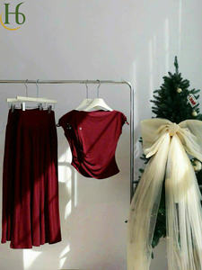 Ensemble haut et jupe pour femme, style décontracté chic vietnamien, deux pièces, haut à col bateau et manches courtes, pantalon en mélange de polyester respirant - Product Image 6