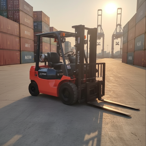 رافعة شوكية مستعملة FD30 بحمولة 3 طن بحالة جيدة، منتج ياباني أصلي، مبيعات ساخنة، بثلاثة أعمدة مع إمكانية الإزاحة الجانبية - Product Image 1