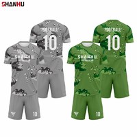 Fußballtrikot für Jugendliche und Erwachsene mit Logo, Name, Nummer und Farbdesign – Atmungsaktives, schnell trocknendes Trikot für Vereine