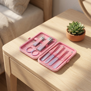 Kit de manucure et pédicure classique de luxe 8-en-1 en acier inoxydable de haute qualité, portable avec étui, pour bébé - Product Image 3