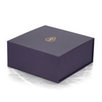 Boîte cadeau rigide de luxe avec logo en feuille d'or personnalisée, fermeture magnétique violette, emballage en carton pliable