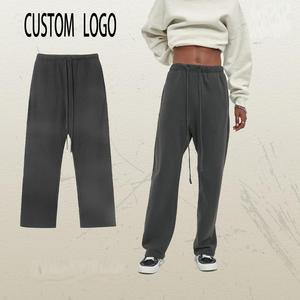 Pantalones de chándal acampanados de algodón grueso con logo grabado personalizado para hombre, de corte holgado y pierna recta, estilo oversize y baggy - Product Image 1