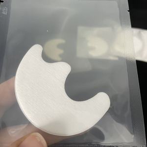 Maschera Viso in Tessuto Non Tessuto Leggera Vegana OEM con Acido Cogico per Rughe e Pieghe Nasolabiali - Formato Foglietto Universale - Product Image 5