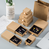 Impression de logo personnalisé sur des boîtes à tiroirs en papier kraft, des boîtes d'emballage pour bijoux, des boîtes de présentation pour bijoux, des boîtes pour boucles d'oreilles, des boîtes pour bagues