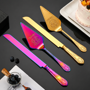 Juego de 2 piezas de cubiertos para pastel de acero inoxidable ecológico, diseño barroco grabado, cuchillo y espátula para eventos, en stock. - Product Image 3