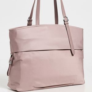 กระเป๋าโท้ทไนลอนกันน้ำขนาดใหญ่สำหรับผู้หญิง แบบกำหนดเองได้ สำหรับฤดูใบไม้ร่วง ฤดูร้อน เดินทาง ช้อปปิ้ง สะพายไหล่ มีช่องใส่แล็ปท็อปแบบมีซับใน ซิปปิด ใช้ได้ที่ชายหาด - Product Image 5