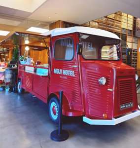 Camion de restauration rapide rose personnalisé <span class=keywords><strong>petite</strong></span> remorque à hamburger avec <span class=keywords><strong>voiture</strong></span> pour les opérations de restauration urbaine compacte camion-restaurant citroën - Product Image 1