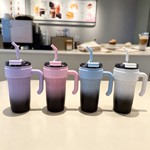 Gobelet à café isotherme de voyage en acier inoxydable, style américain, avec poignée, revêtement par pulvérisation, couvercle rabattable anti-fuite et paille - Product Image 1