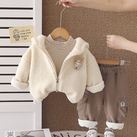 Ensemble 3 pièces pour bébé, veste à capuche en polaire avec ours de dessin animé, T-shirt rayé, pantalon cargo, ensembles chauds d'hiver pour enfants