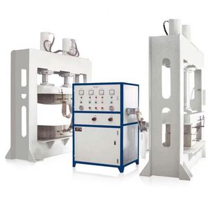 Presse à cintrer le <span class=keywords><strong>bois</strong></span> à haute fréquence WEHO, machine à assembler le contreplaqué, pression maximale <span class=keywords><strong>de</strong></span> 135T - Product Image 3