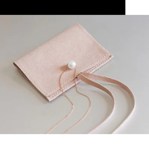 Bolsa de Microfibra de Ante con Cordón y Logotipo Personalizado en Color Rosa - Product Image 5