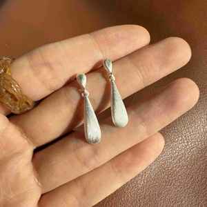 Pendientes de Plata de Ley S925 con Zafiro, Diseño Retro y Moderno, Versátiles para el Uso Diario - Product Image 4