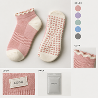 Chaussettes de football antidérapantes Blush Lavender, montantes à la cheville, pour le match sur le terrain, ajustement sûr, fines, personnalisables, commande sur mesure, approbation de l'ajustement