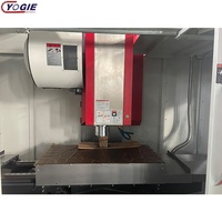 Centre d'usinage à 4 axes rotatifs, machine de fraisage CNC, ODM OEM VMC1060, machine de fraisage CNC pour métal