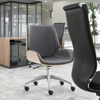 Chaise de bureau de direction en cuir véritable ergonomique de luxe à dossier moyen Vente en gros