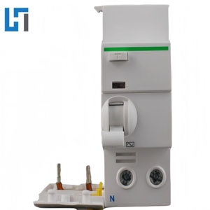 Nuevo Protector de fugas Original IC65 2P A9V532 40A Controlador de programación Plc Controlador de automatización industrial Stock - Product Image 1