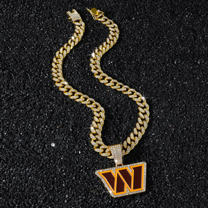 Collier tendance pour homme avec pendentif lettre W géométrique style hip-hop, accessoire de mode, vente en gros de bijoux - Product Image 3