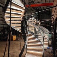 Escaliers rotatifs Escalier incurvé facile à assembler Escaliers d'intérieur en bois avec lumière LED Marches en bois massif