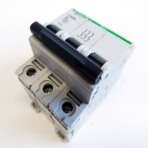 新品オリジナルPLC電気C60N B6 3P 400V 23648サーキットブレーカー産業オートメーション製品*大特価* - Product Image 1