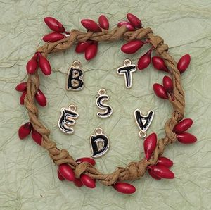 26 Piezas de Dijes de Letras, Colgantes de Alfabeto con Iniciales Esmaltadas de Doble Cara, Suministros de Decoración para Collares, Pulseras, Llaveros y Pendientes DIY - Product Image 4