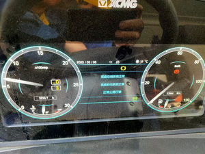 Grúa Móvil Hidráulica Usada XCMG Oficial XCA300 de 300 Toneladas para Trabajo Pesado con Precio Económico en Venta - Product Image 6