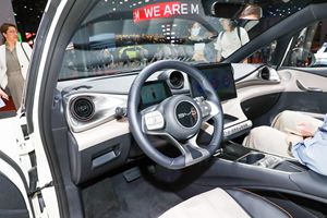 Petite voiture électrique Pure Electric à 401 km de portée 2023 BYD Dolphin à prix réduit - Product Image 6