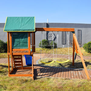 Casa de Juegos de Madera Resistente con Columpios, Tobogán y Toldo - Parque Infantil para Jardín Resistente a la Intemperie para Niños - Product Image 1