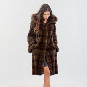 Lussuoso <span class=keywords><strong>Cappotto</strong></span> Lungo in <span class=keywords><strong>Visone</strong></span> Saga Marrone Naturale da Donna <span class=keywords><strong>con</strong></span> <span class=keywords><strong>Cappuccio</strong></span>, Fodera Invernale in Poliestere, Lavorazione Grezza - Product Image 2