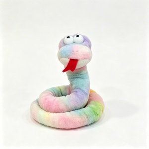 Peluche de serpiente arcoíris personalizado, peluche de serpiente en colores pastel, peluche de serpiente enrollada con efecto tie-dye, peluche de reptil, lindo peluche con ojos saltones - Product Image 3