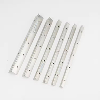 Accessoires de quincaillerie industrielle : Charnière longue continue et petite charnière piano pliante en acier inoxydable poli