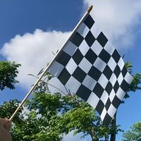 Vente en gros Drapeaux de course ondulés à la main personnalisés à carreaux Mini drapeaux de course en noir et blanc