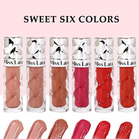 Gloss à lèvres six couleurs effet repulpant hydratant fini brillant longue tenue laiteux