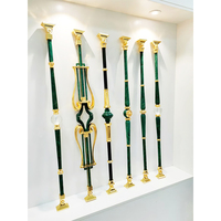Balustre d'escalier en aluminium doré personnalisé au design moderne pour application de balcon de villa