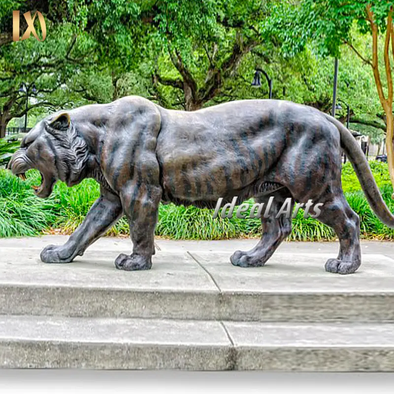 Fábrica vendas diretas ao ar livre alta qualidade grande bronze lutando tigre escultura