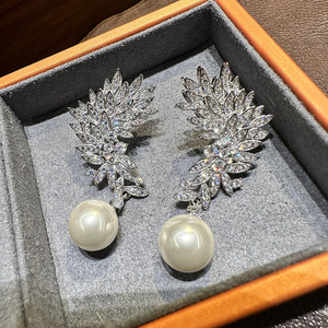 Orecchini Pendenti Floreali da Donna, Eleganti Gioielli per Abiti da Sera - Product Image 5