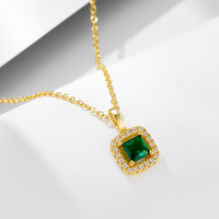 AN524 Nuevo Producto Collar con Colgante de Esmeralda Sintética Cuadrada de 5*5mm en Plata de Ley 925