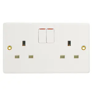 Saudi Arabia Universal Bakelite Switch Socket Outlet 13a 250v Socket White Color Custom 2 Gang Wall Socket Uk Standard Outlet