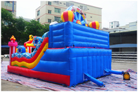 Château gonflable commercial combiné avec toboggan pour enfants, idéal pour les fêtes en extérieur, location de châteaux gonflables