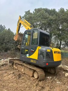 Miniexcavadora Hyundai de 6 Toneladas con Cucharón de Excavación, Equipo de Construcción Usado - Product Image 4