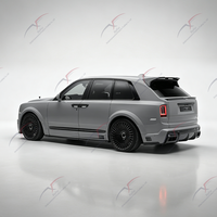 Kit carrosserie en fibre de carbone style UB personnalisé pour Rolls Royce Cullinan : pare-chocs, lèvre avant, jupes latérales, arches de roues, diffuseur arrière