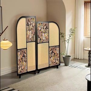 Separador de Ambientes Tradicional Plegable de Madera Maciza con Paneles y Diseño Artístico Floral para Muebles de Sala de Estar - Product Image 1