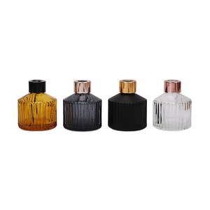 100ML vide haute qualité Reed diffuseur bouteilles en verre <span class=keywords><strong>ambre</strong></span> noir <span class=keywords><strong>gris</strong></span> <span class=keywords><strong>parfum</strong></span> essentiel diffuseur bouteille avec bouchon - Product Image 1