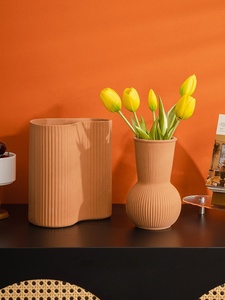 Squisiti vasi in Terracotta: arte ceramica su misura per decorazioni per la casa in stile rustico, vasi di gemme e barattoli di fiori da tavolo - Product Image 4