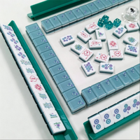 Jeu de Mahjong Moderne Transparent Papillon Personnalisé Gravé Chinois-Américain pour 4 Joueurs, en Acrylique de Luxe Écologique et Portable
