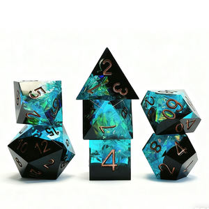 Produttore di dadi pg poliedrici personalizzati con bordo affilato per dadi con spazio misterioso set di dadi in resina DND 7 pezzi - Product Image 2