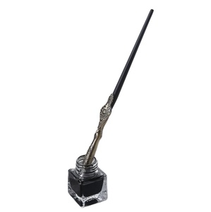 Barilotto di penna per intaglio <span class=keywords><strong>in</strong></span> <span class=keywords><strong>metallo</strong></span> retrò con portapenne per calligrafia <span class=keywords><strong>in</strong></span> legno per calligrafia Word Art disegno a penna e inchiostro verde <span class=keywords><strong>Vintage</strong></span> - Product Image 1