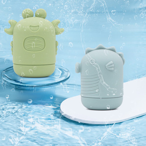 Nuevo Juguete Educativo de Silicona con Forma de Oso para Bebés de 1 a 3 Años, Rociador de Agua para Baño - Product Image 3